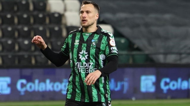 Kocaelispor, transfer yasağını kaldırıyor
Josip Vukovic'in borcu ödendi