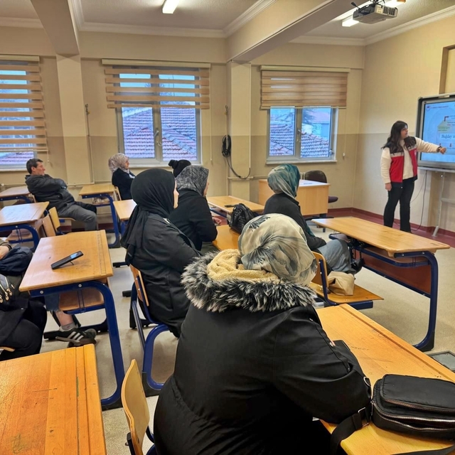 Simav'da gıda işletmesi çalışanlarına özel hijyen eğitimi