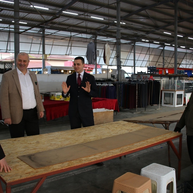 Pazarcı esnafını dinlediler