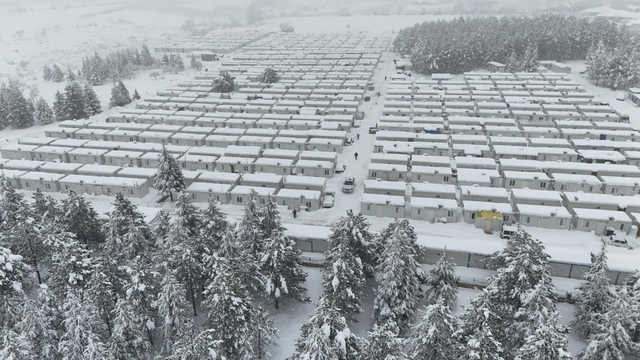 Kar kalınlığının 1 metreyi bulduğu Doğanşehir havadan görüntülendi