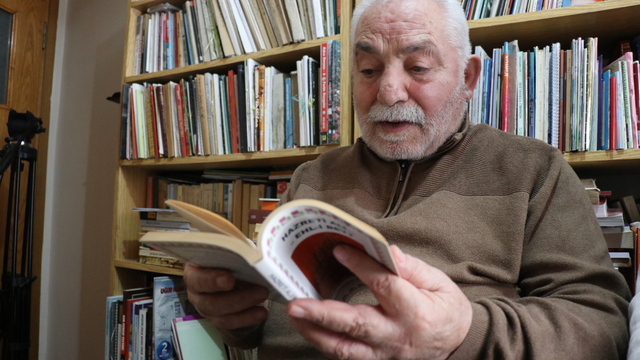 Ispartalı yazar Silleli, 61 yıldır biriktirdiği binlerce kitabı hediye ediyor