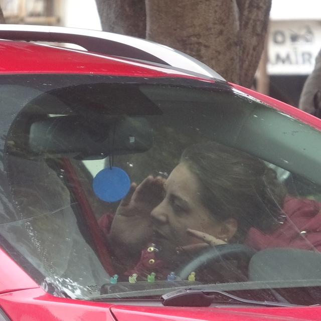 Araç içerisinde ölü bulundu, eşinin gözyaşları yürek dağladı
Sanayiden parç...