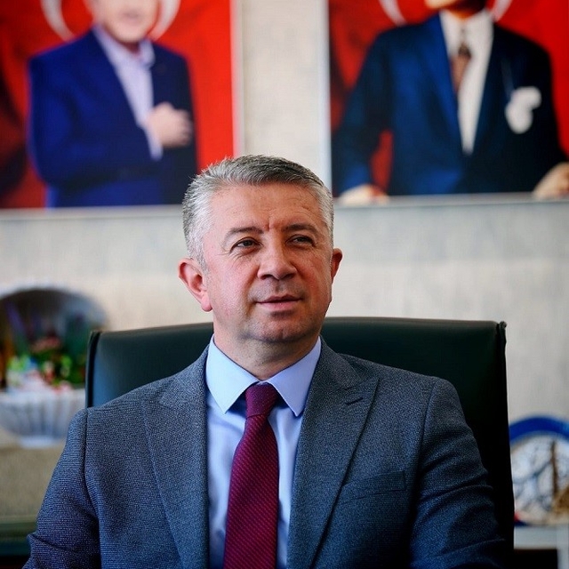 Başkan Sarıkaya: "Kayseri mobilyası tasarlayan, markalaşan ve dünyaya yönel...