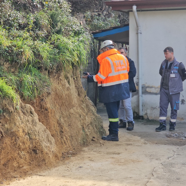 Zonguldak'ta metan gazı paniği: Kombi alarm verdi, 6 kişilik aile tahliye e...