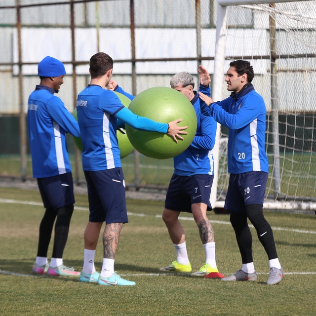 Çaykur Rizespor, İstanbul'dan puanla dönmeye odaklandı