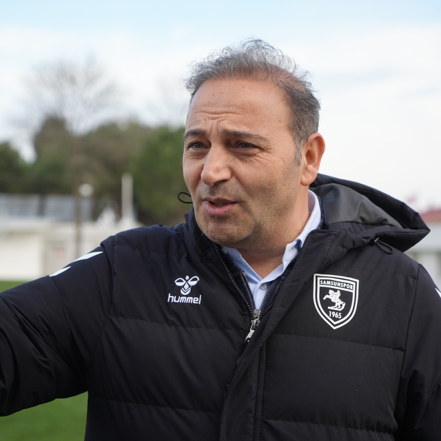 Fuat Çapa: "Güzel günler uzak değil"
Samsunspor Futbol Direktörü Fuat Çapa:...