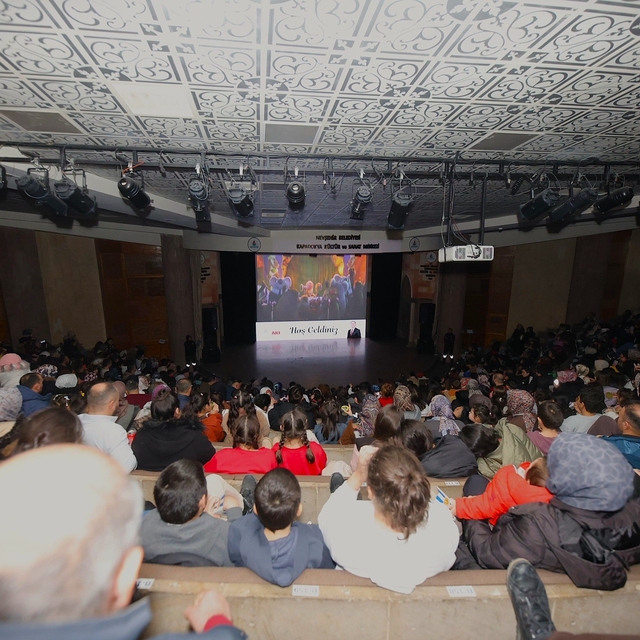 Nevşehir'de küçük izleyicilere büyük eğlence