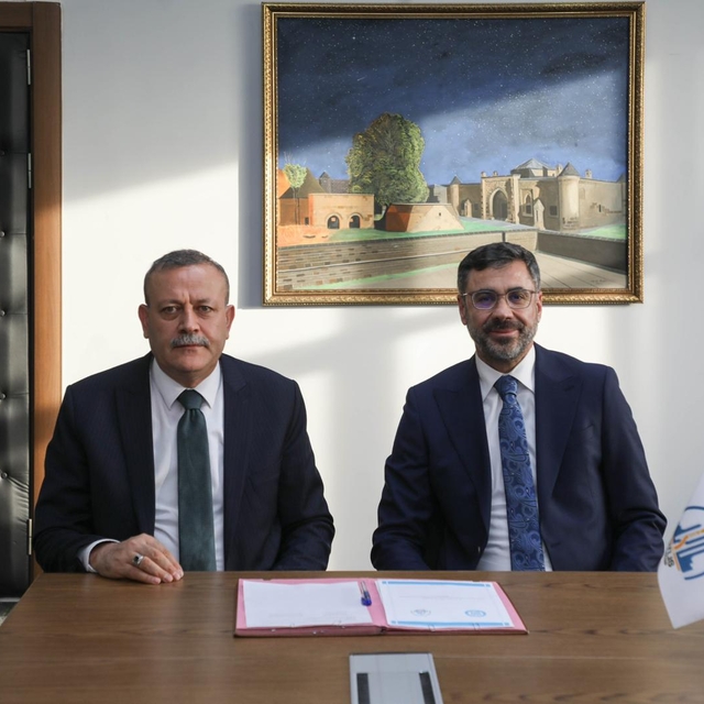 Bitlis Eren Üniversitesi ile Bitlis Belediyesi arasında iş birliği protokol...