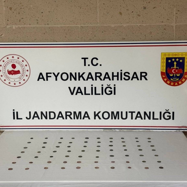 Afyonkarahisar'da tarihi eser kaçakçılığı operasyonunda 2 kişi yakalandı