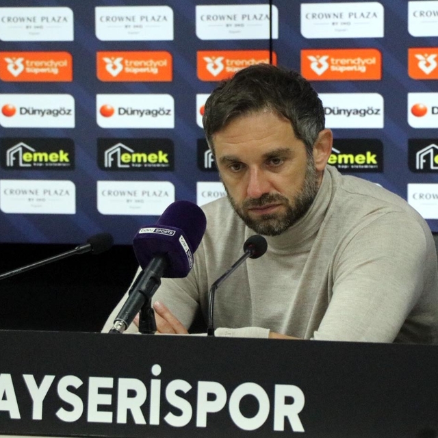 Kayserispor'da teknik direktör Djalovic'in puan ortalaması 1'in altında kal...