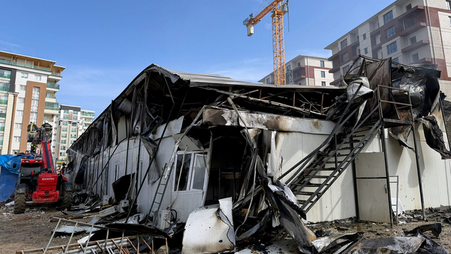 Hatay'da işçilerin kaldığı konteynerde yangın