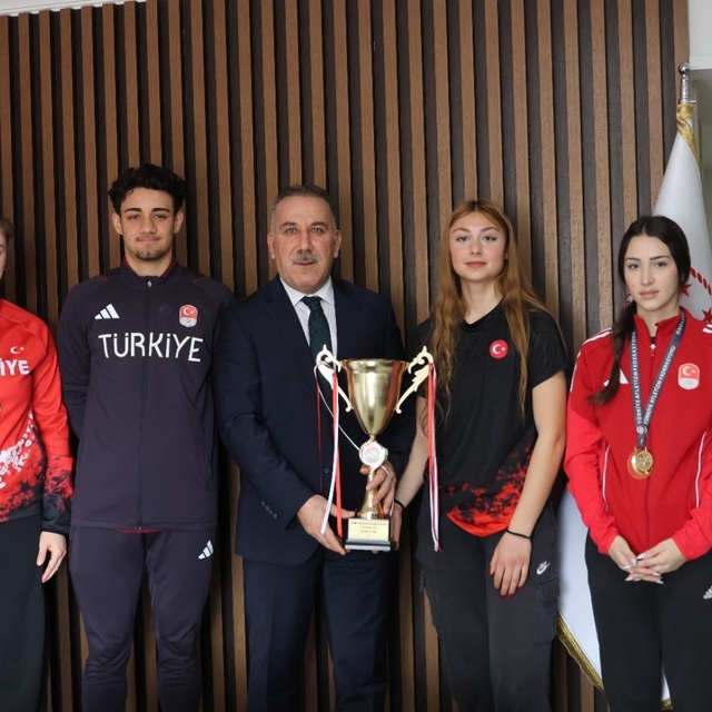 Türkiye şampiyonasından madalyalarla döndüler, milli takıma seçildiler