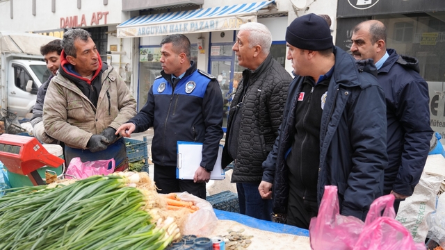 Battalgazi'de semt pazarlarında ölçü ve tartı denetimi