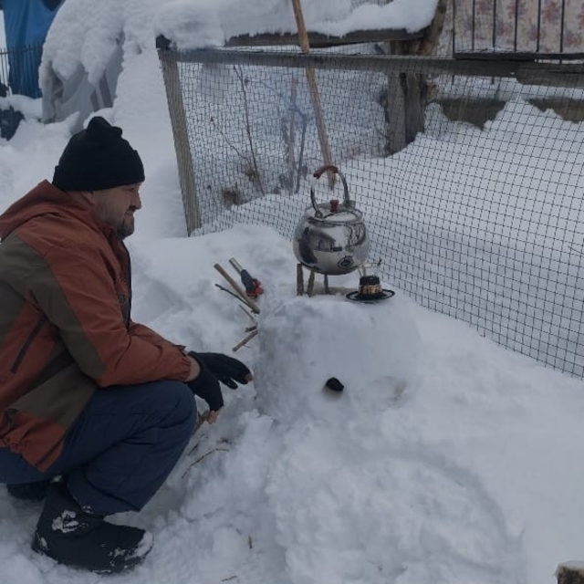 Malatya'da kardan soba yapan esnaf çay demledi
Akçadağ'da kardan soba üzeri...