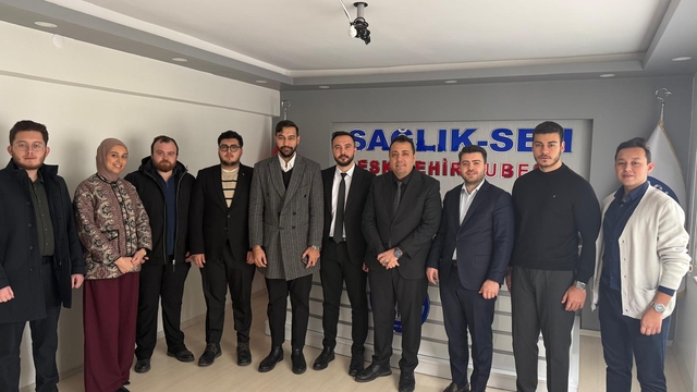 AK Parti İl Gençlik Kolları'ndan Sağlık-Sen Şube Başkanı Köksal'a ziyaret