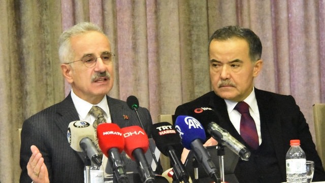 Bakan Uraloğlu: Bölünmüş yol ağımızı, 30 bin kilometrenin üzerine çıkarmanın gururunu yaşıyoruz (2)