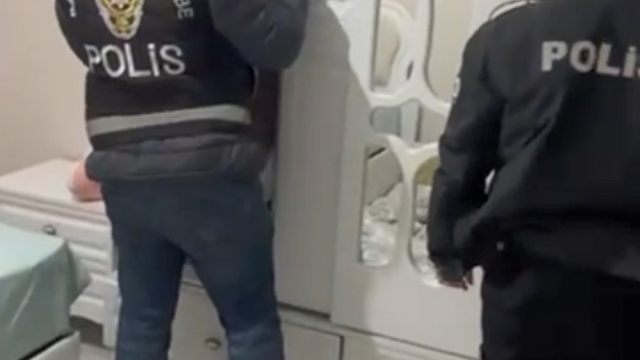 Kendisini polis ve savcı olarak tanıtıp dolandırıcılık yapan şüpheli tutuklandı