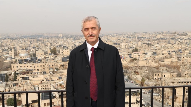 Şahinbey Belediyesinden Halep'e çöp kamyonu ve konteyneri desteği