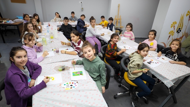 Başiskele'de öğrenciler yarıyıl tatilini atölye çalışmalarıyla değerlendiriyor