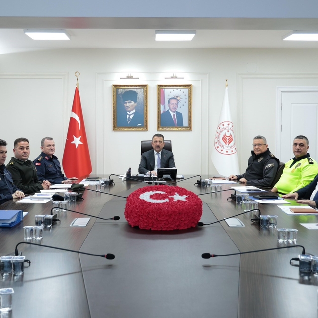 Vali Hacıbektaşoğlu başkanlığında güvenlik toplantısı yapıldı