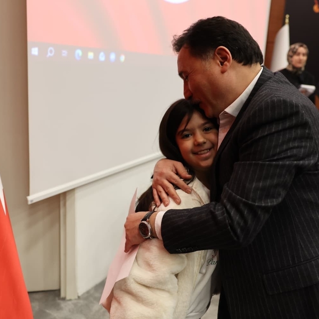 Vali Çiçek vatandaşlarla buluşmaya devam ediyor