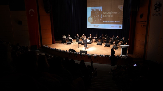 Kadınlara özel "Unutulmayan Şarkılar" konserine yoğun ilgi