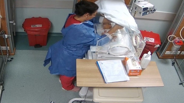 Bebeğe şiddet uygulayan hemşireye 'haberlere erişim engeli' reddi