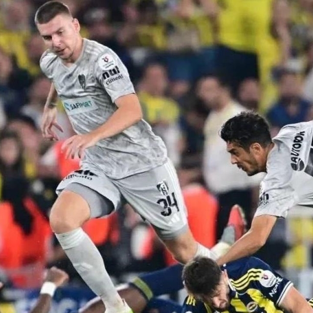 Kocaelispor, Oleksandr Syrota ile yolları ayırıyor
Syrota, Amed SF ile anla...