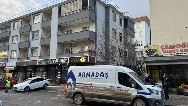 Kahramanmaraş'ta apartmanda yaşanan doğal gaz patlamasında 1 kişi yaralandı