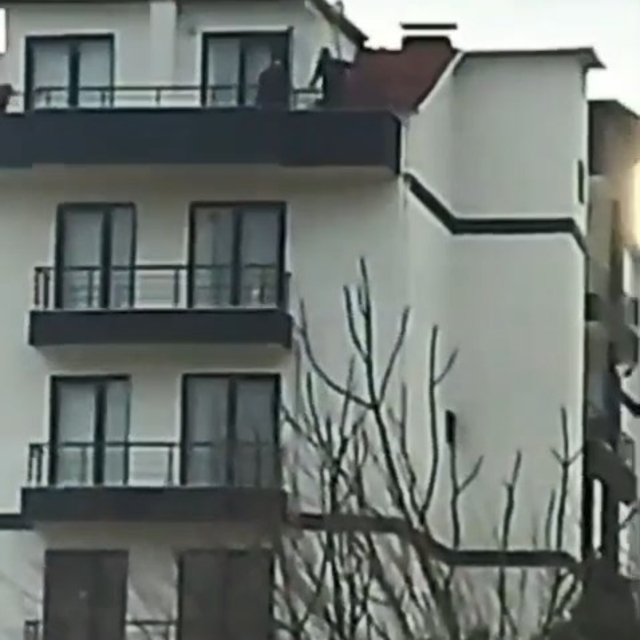 FETÖ hükümlüsü ihraç üsteğmen çatıda yakalandı