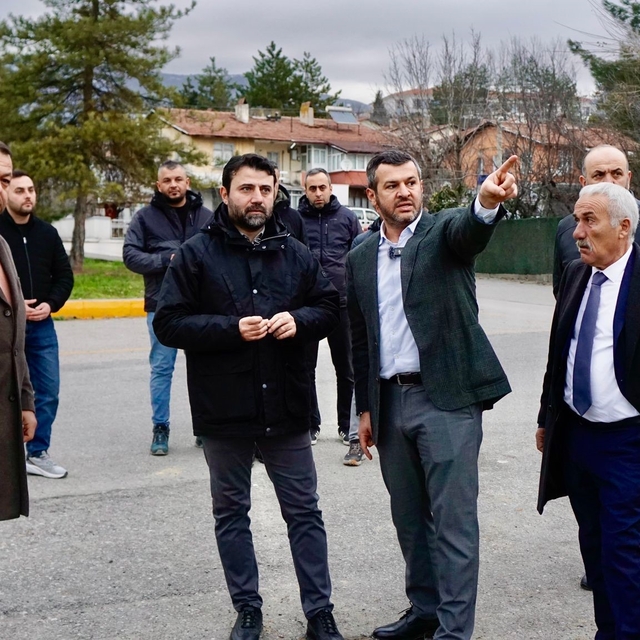 Milletvekili Cem Şahin, Karabük Belediyesi'nin çalışmalarını yerinde incele...