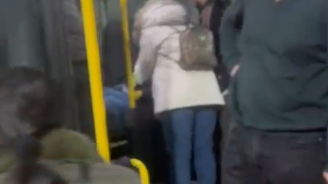 Bursa'da özel halk otobüsü şoförü, kalp krizi geçiren hastayı hastaneye yetiştirdi