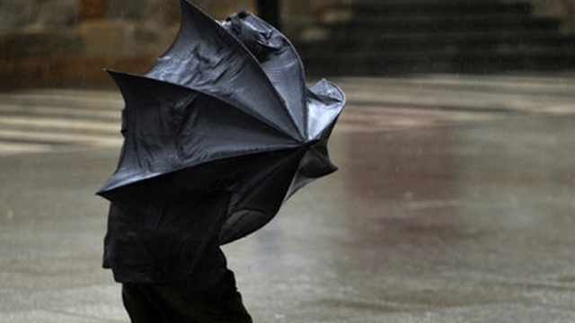 Uşak'ta kuvvetli rüzgar ve fırtına uyarısı