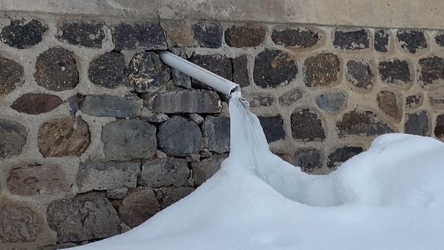 Ağrı'da dondurucu soğuklar etkisini sürdürüyor