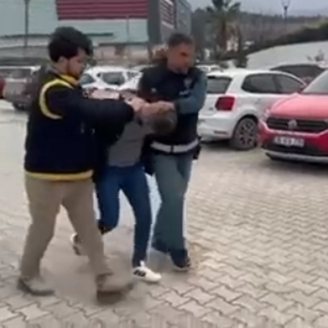 İskenderun'da  5 ayrı suçtan aranan şahıs yakalandı