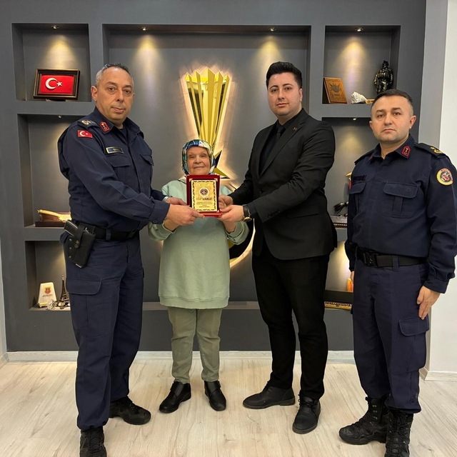 Bilecik'te Jandarma Vakfı'na anlamlı bağış