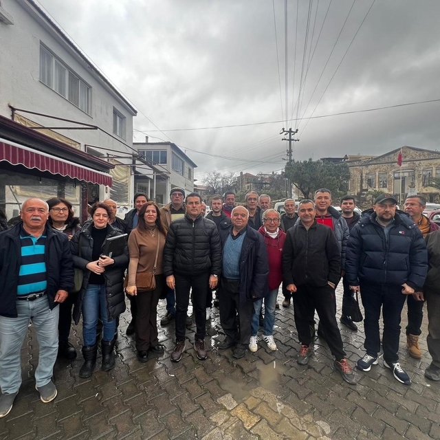 Datça'da üreticilere 'badem hastalık ve zararları' eğitimi verildi