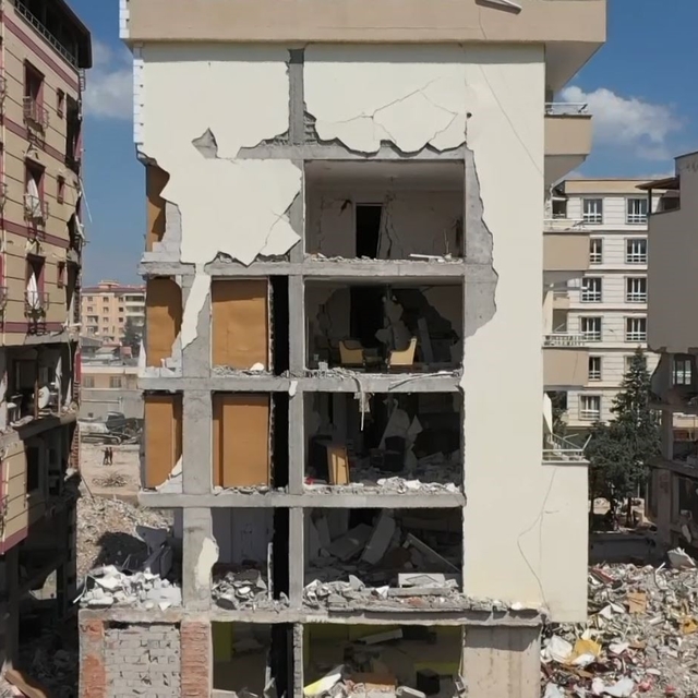 Depremin yıktığı Nurdağı küllerinden doğdu