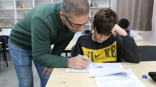 Gönüllü öğretmenler tatilde LGS'ye hazırlanan öğrencilere destek veriyor
