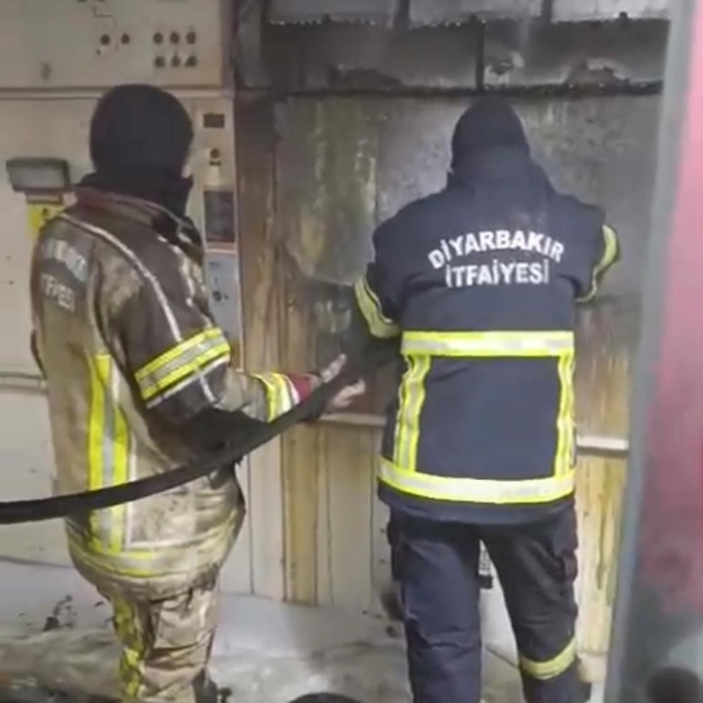 HES'teki yangın itfaiye ekiplerince söndürüldü