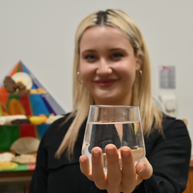 Kışın su tüketiminin azalması sağlığı tehdit ediyor
Uzmanından çocuklar içi...