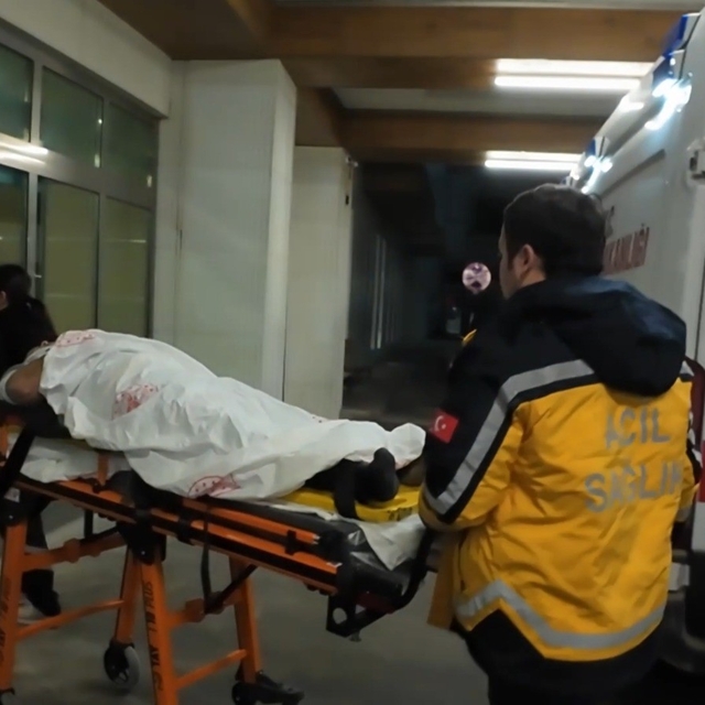 Karaman'da evinin penceresinden düşen şahıs yaralandı