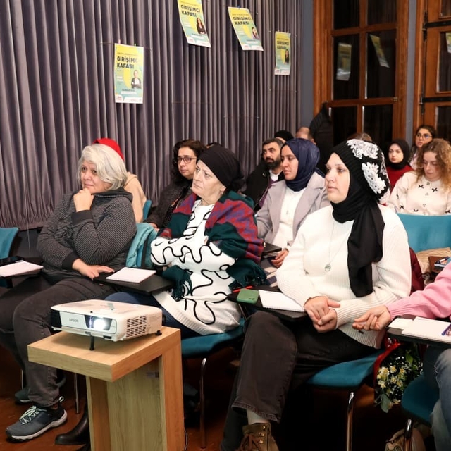 Osmangazi Belediyesi dijital pazarlama uzmanları yetiştiriyor
Dijital pazar...