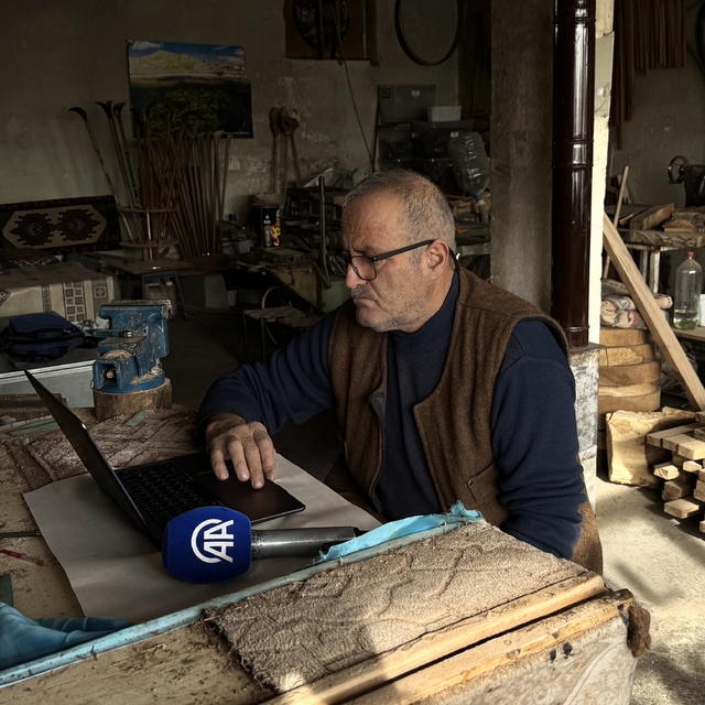 "Yaşayan İnsan Hazinesi" ödüllü baston ustası Birol, AA'nın "Yılın Kareleri...