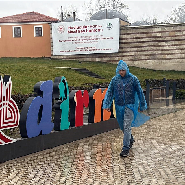 Edirne'de sağanak etkili oluyor