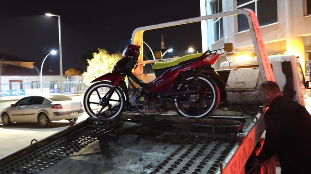 Tokat'ta trafik güvenliğini tehlikeye düşüren motosikletlilere ceza yağdı