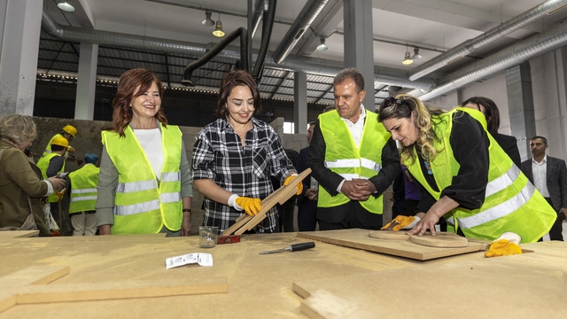 Mersin Büyükşehir Belediyesinin sosyal projeleri Türkiye'ye örnek oluyor