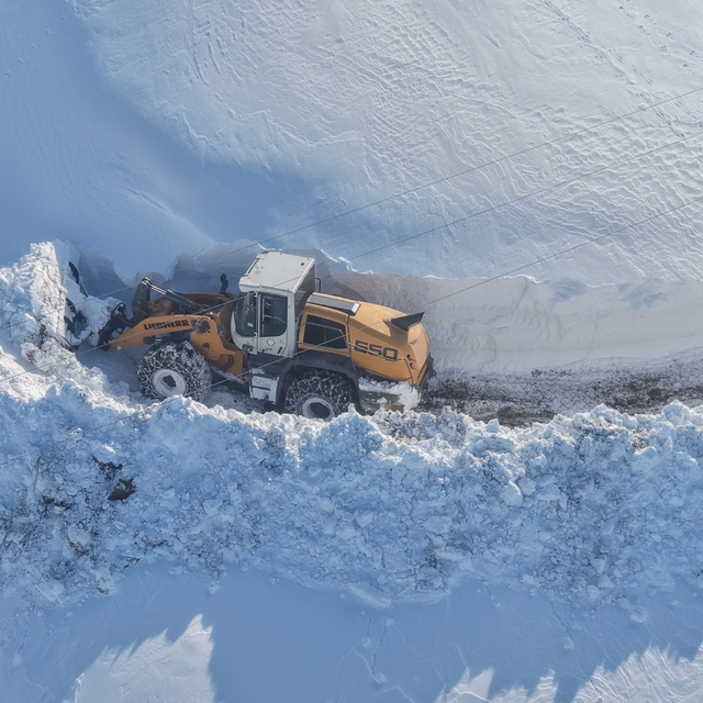 Muş'ta 51 köy yolu ulaşıma kapandı