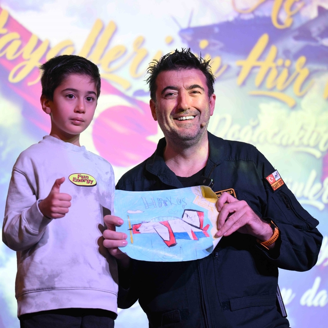 HÜRKUŞ'un baş test pilotu Murat Özpala GUHEM'de deneyimlerini paylaştı