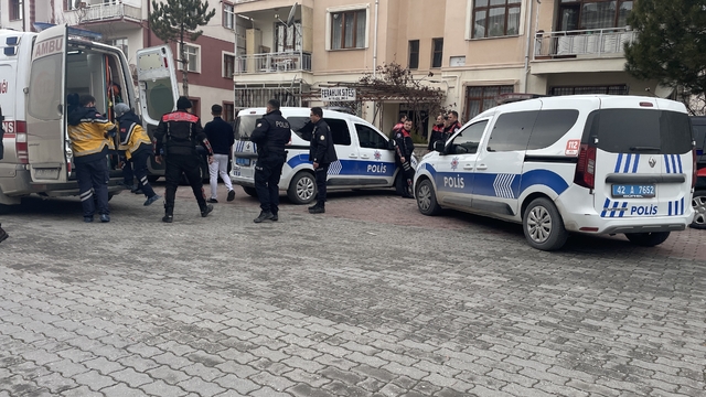 Tüfeğini temizlerken kazara kendini vurdu